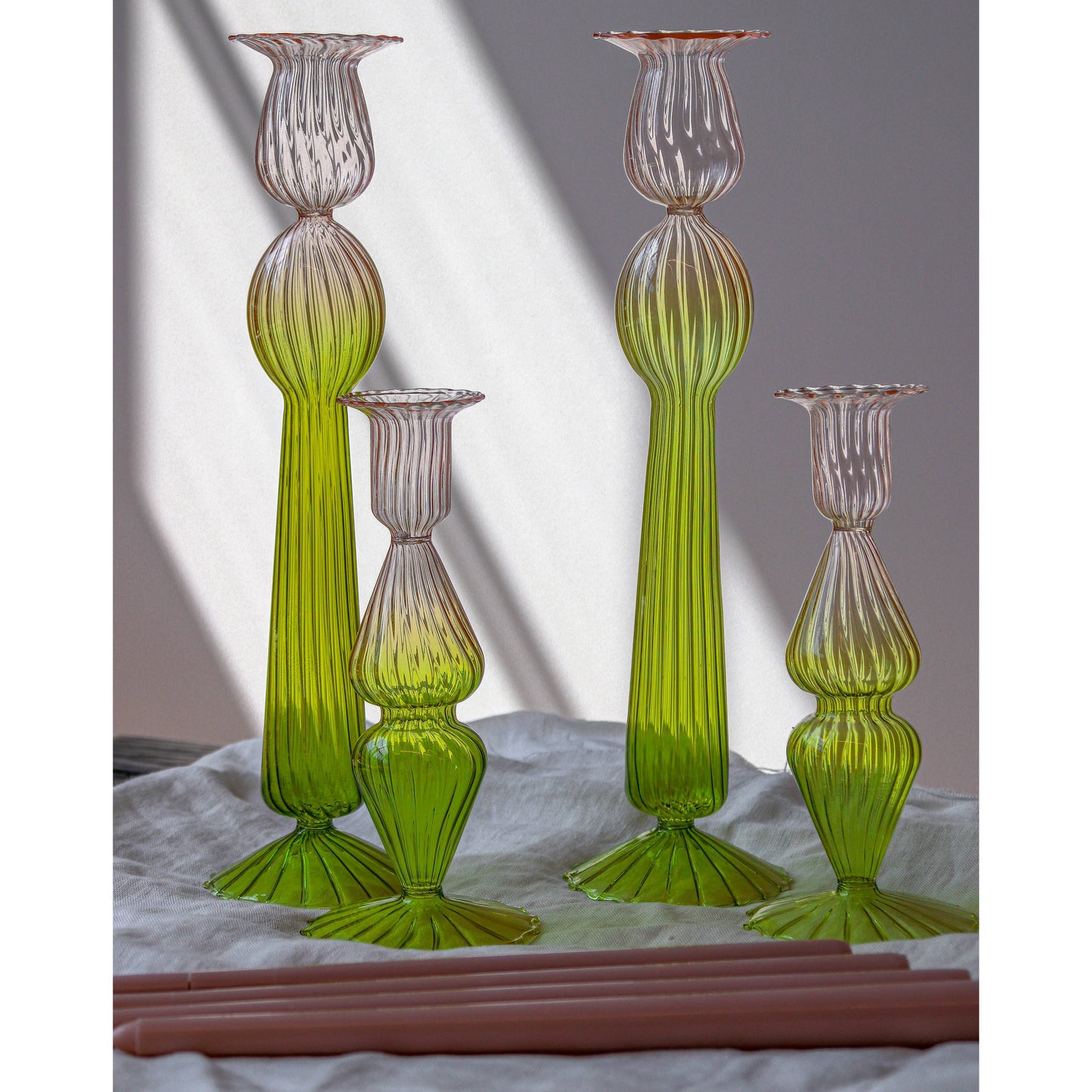 Bergamot Met Rose Candle Holder - 20cm