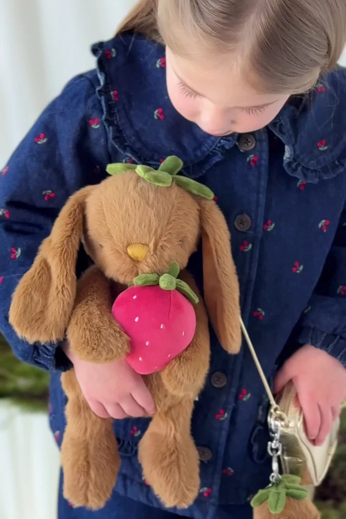 Strawberry Penelope Keyring - Oak