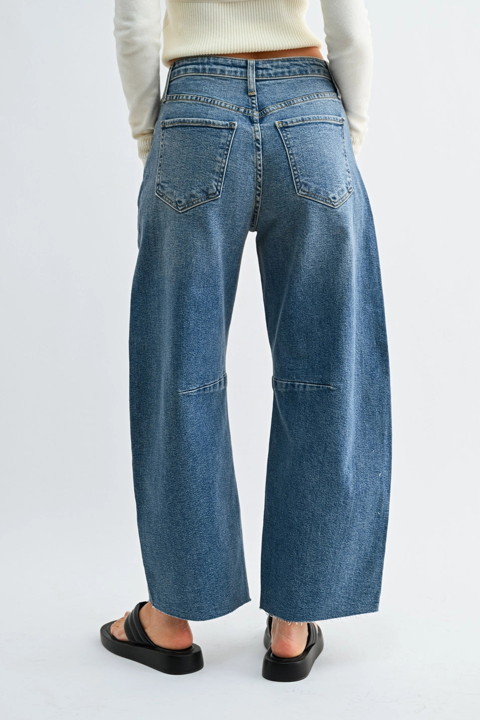 Barrel Jean w/ Seams - Medium Denim