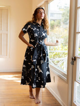 Load image into Gallery viewer, Heidi Dress Jumbo Blooms - Black &amp; Ivory
