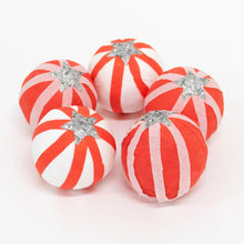Load image into Gallery viewer, Peppermint Candy Surprise Balls (x6)
