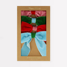 Load image into Gallery viewer, Decortive Velvet Bows (x4)
