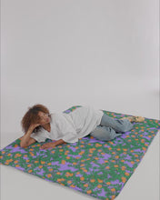 Load and play video in Gallery viewer, Puffy Picnic Blanket - Orange Tree Periwinkle
