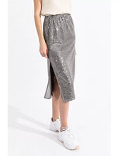 Load image into Gallery viewer, Sequined Skirt
