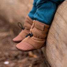Load image into Gallery viewer, Baby Stay-Put Cozy Booties | Brown Bear
