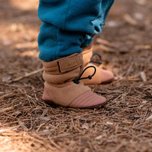 Load image into Gallery viewer, Baby Stay-Put Cozy Booties | Brown Bear
