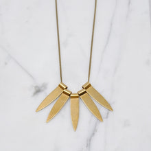 Load image into Gallery viewer, Petals Necklace
