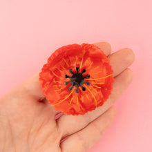 Load image into Gallery viewer, Poppy Hair Claw
