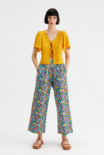 Load image into Gallery viewer, Fish Print Wide-Leg Cropped Trousers
