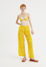 Load image into Gallery viewer, Fruit Print Mid-Rise Trousers
