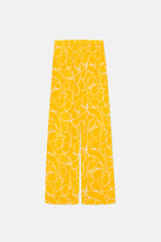 Load image into Gallery viewer, Fruit Print Mid-Rise Trousers
