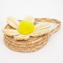 Load image into Gallery viewer, White Daisy Straw Bag
