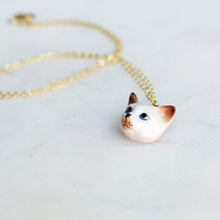 Load image into Gallery viewer, Tiny George Cat Head Necklace
